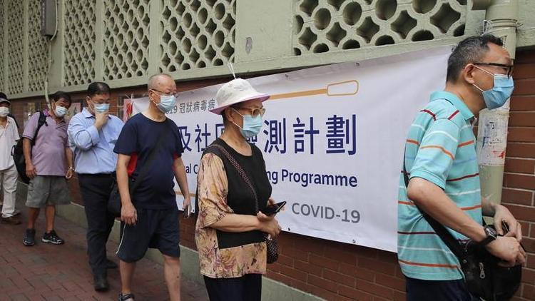 Hong Kong eleştirilere rağmen toplu testlere başladı