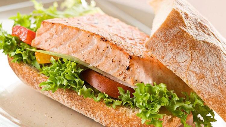 Izgara somonlu sandviç tarifi