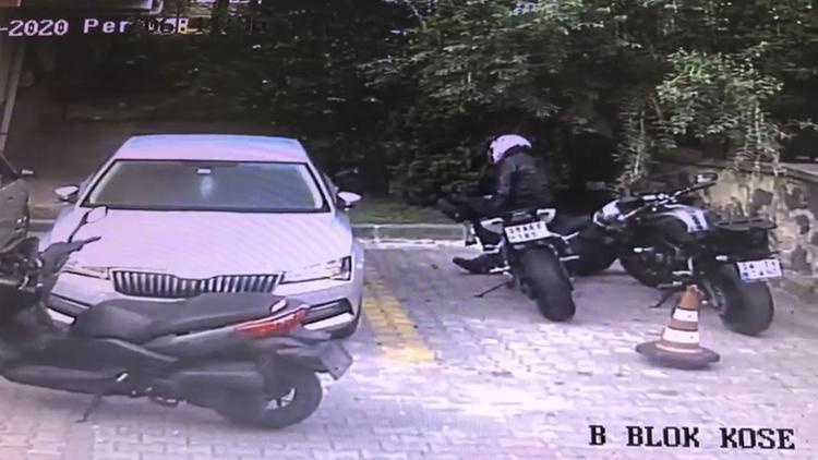 Vatandaşları canından bezdiren motosiklet hırsızları kamerada