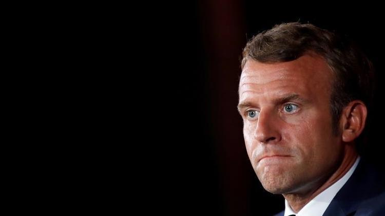 Ünlü Fransız düşünürden Macrona sert eleştiri: Fransayı satıyor