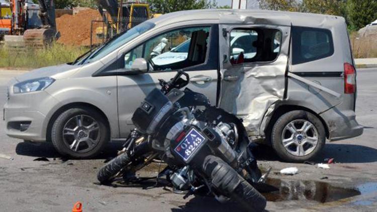 Yunus timi ile takibe aldıkları araç çarpıştı, 2si polis 3 kişi yaralandı