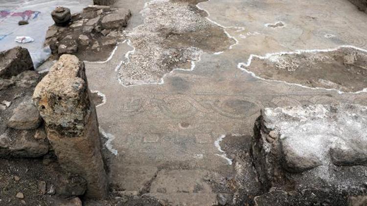 1600 yıllık Gola mozaiklerini tahrip ettiler