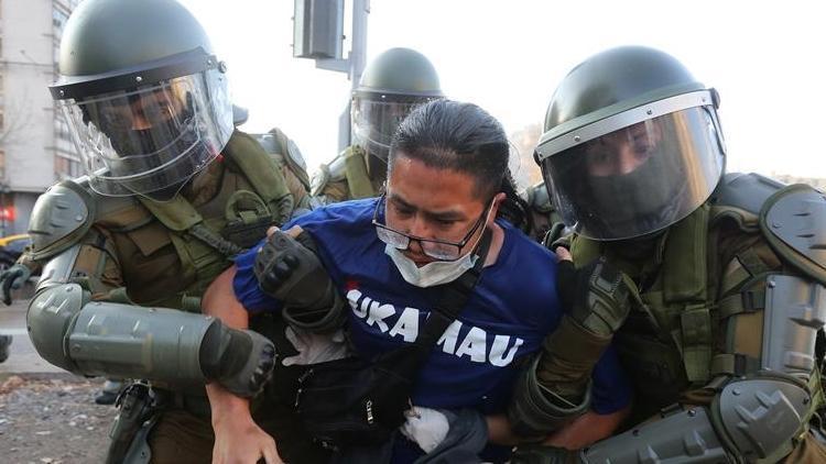 Şilide protesto gösterisinde 20 kişi gözaltına alındı