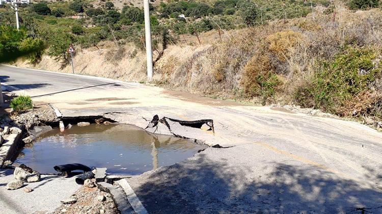 Bodrumda su hattı borusu patladı...