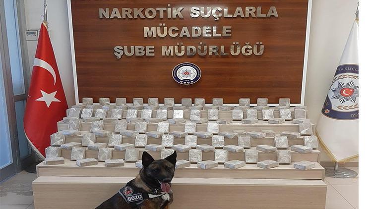 Polisin Dur ihtarına uymayıp kaza yapan otomobilde 56 kilo 400 gram eroin ele geçirildi