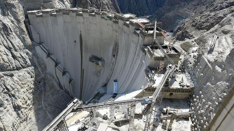 Yusufeli Barajı ile Türkiyenin hidroelektrik enerji üretim kapasitesi yüzde 2 artacak