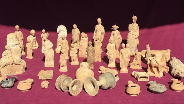 Myra Antik Kentinde 2200 yıllık eserler bulundu