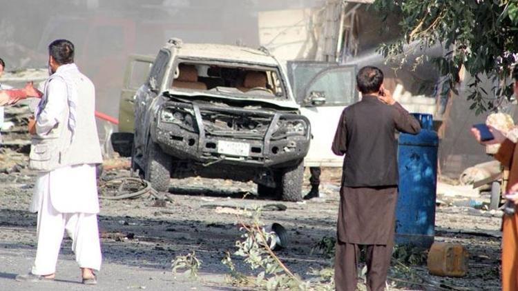 Afganistan Cumhurbaşkanı Yardımcısı Salihin konvoyuna bombalı saldırı