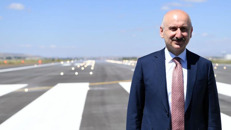 Bakan Karaismailoğlu: Havacılıkta güven ve yolcu sayımız artıyor