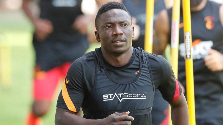 Galatasarayın yeni transferi Etebo takımla çalıştı