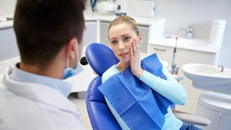 Koronavirüs Diş Tedavisi Sırasında Bulaşır mı?