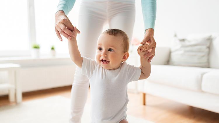 Bebeğinizi yürümeye nasıl hazırlayabilirsiniz?