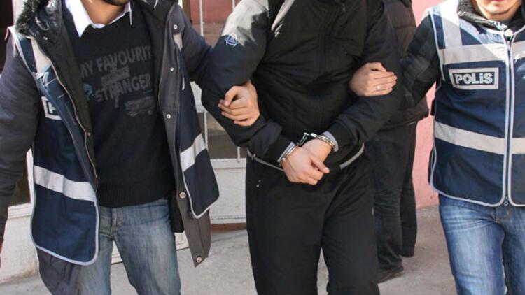 Diyarbakırda patlayıcının ele geçirildiği terör operasyonunda yakalanan iki zanlı tutuklandı