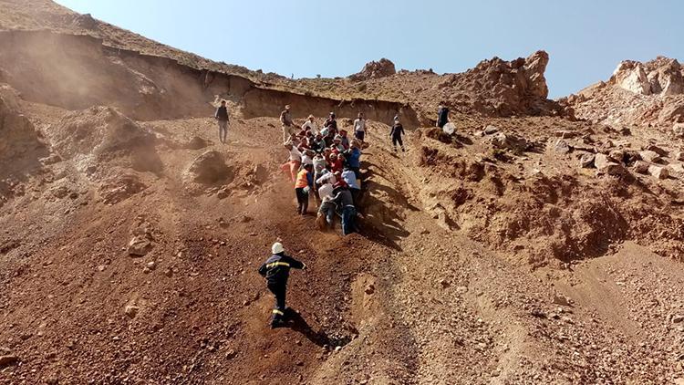 Vanda yol çalışmasında panik: 1 işçi yaralı