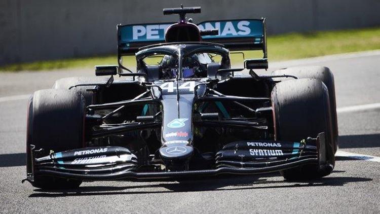 Formula 1 Toskana Grand Prixsinde pole pozisyonu Lewis Hamiltonın