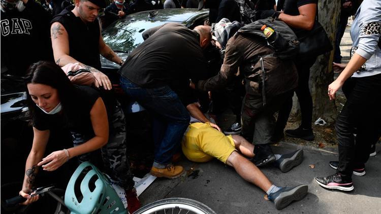 Fransa karıştı Sarı yeleklilerin gösterilerinde olaylar çıktı