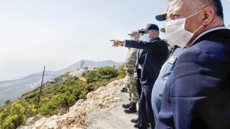 Savunma Bakanı Akar Kaştan barış mesajı verdi