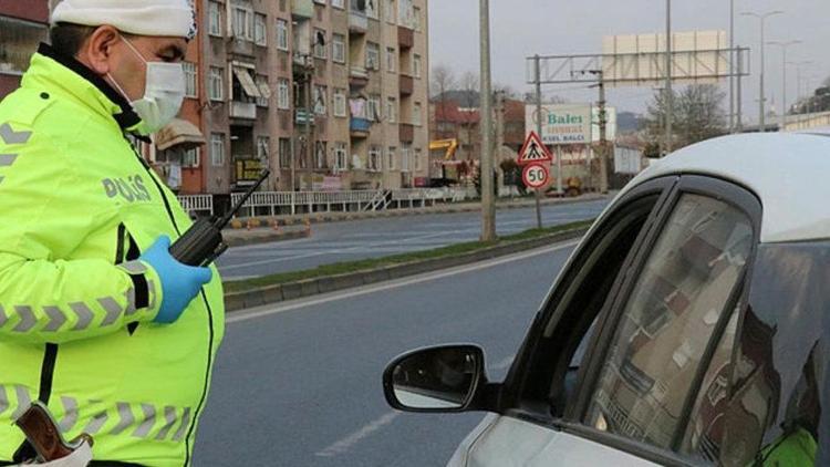 Son dakika... O ilde yeni karar Özel araçlarda da maske takılacak