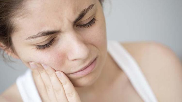 Uykuda diş sıkmanın nedeni stres olabilir