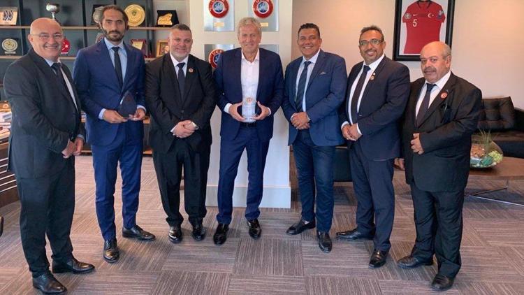 Türkiye Futbol Federasyonu, İngiltere Türk Toplumu Federasyonunu ağırladı