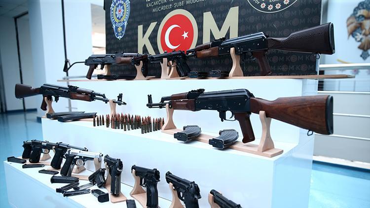 Adanada organize suç örgütü operasyonu: 23 gözaltı