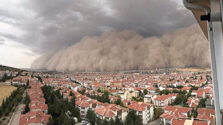 ANTALYA’DA ÇÖL TOZU ETKİSİ