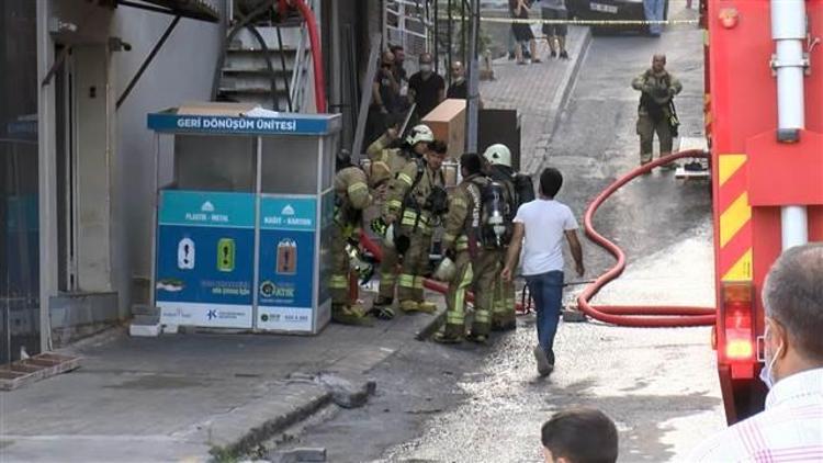 İstanbulda ilaç fabrikasında korkutan yangın