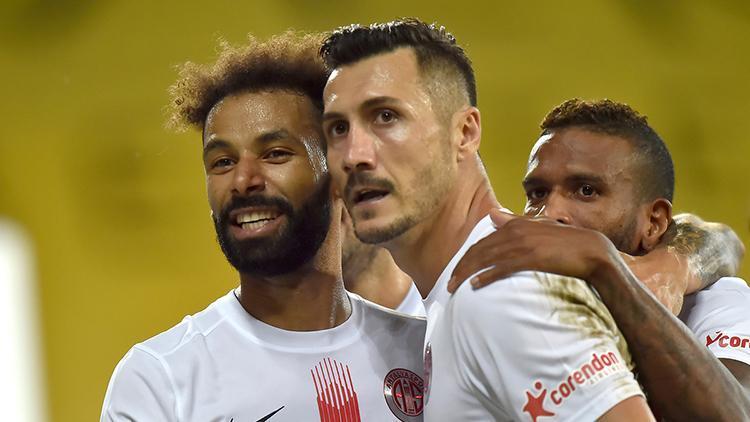 Son Dakika | Antalyaspor Başkanı Ali Şafak Öztürk: Nazım Sangare için Fenerbahçe ile anlaştık