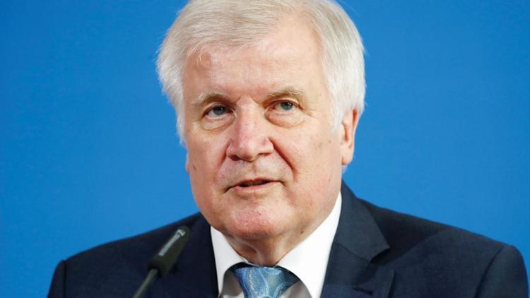 Almanya İçişleri Bakanı: Geri kabul anlaşması yeniden canlandırılmalı