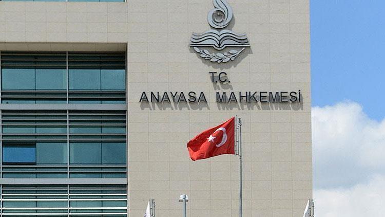 Anayasa Mahkemesi’nden ‘nafaka’ kararı