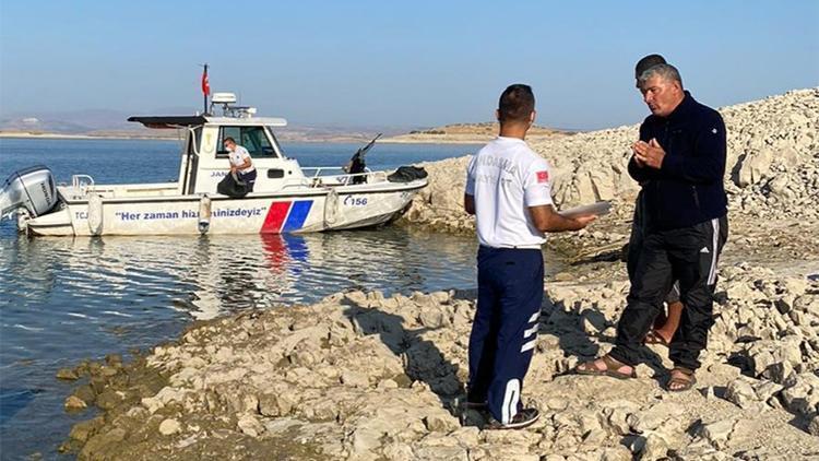 Elazığda kaçak balık avlayan kişiye 12 bin 500 lira ceza