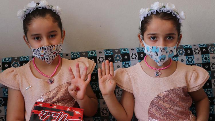 Suriyeli ailenin ikizlerinin adı Türkiye ve Suriye