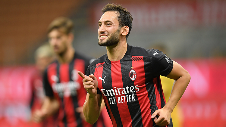 Son Dakika | Hakan Çalhanoğlu coştu, Milan 3 golle turladı