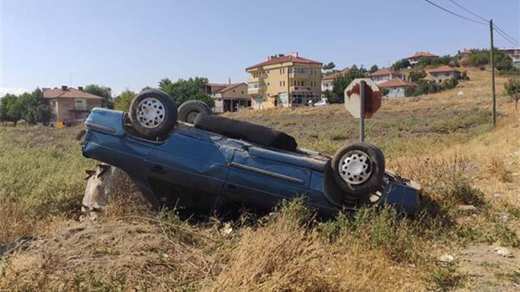 Gemerek’te otomobil takla attı: 2 yaralı