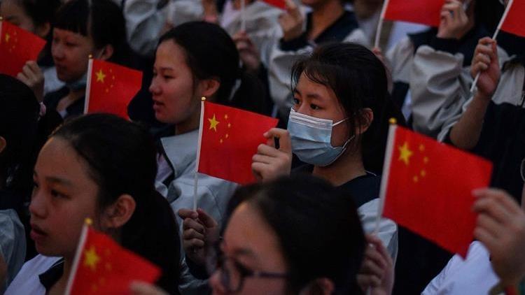 Çinden ABDye sert tepki: Bizi bırakıp salgınla ilgilensinler