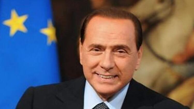 Berlusconinin Kovid-19 testi bir kez daha pozitif çıktı