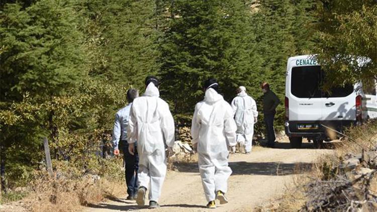 Maden faciasında ölen işçinin, koronavirüse yenik düşen babası son yolculuğuna uğurlandı