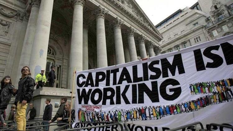 İngiliz hükümetinden okullarda kapitalizm karşıtı kaynakların kullanılmaması uyarısı