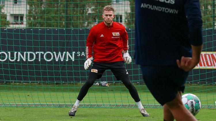 Son Dakika | Loris Karius yeni takımıyla ilk idmanında Farklı imaj...