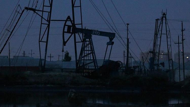 API: ABD petrol stokları 0.83 milyon varil düştü