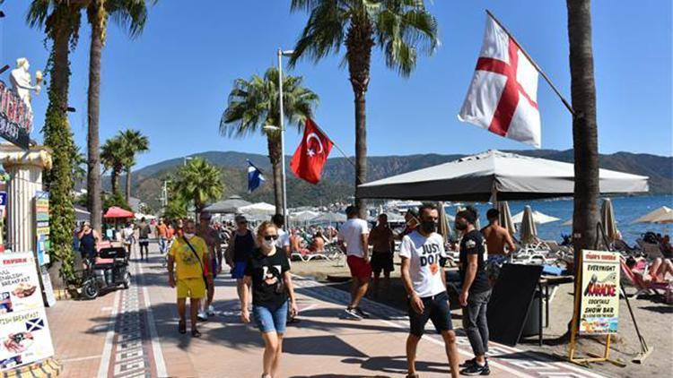 Marmaris’te İngiliz turistler ülkelerine dönmek istemiyor