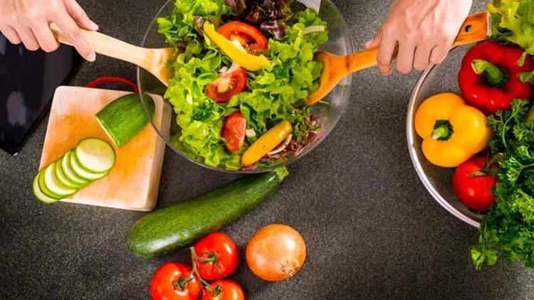 Sağlıklı Salata Nasıl Olmalı?