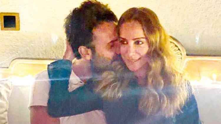 Gürkan Topçudan oyuncu sevgilisi Fatma Toptaşa romantik evlilik teklifi