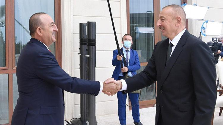 Dışişleri Bakanı Çavuoğlu Azerbaycan Cumhurbaşkanı Aliyev ile bir araya geldi