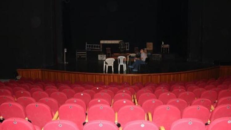 Trabzon Devlet Tiyatrosu Kuyucaklı Yusuf oyununu sahneleyecek