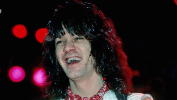 Efsane gitarist Eddie Van Halen hayata veda etti