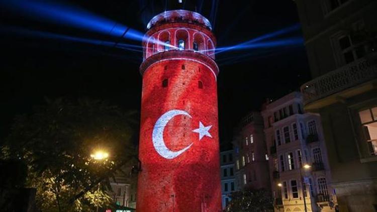 İstanbulun simgelerinden Galata Kulesi ziyarete açıldı