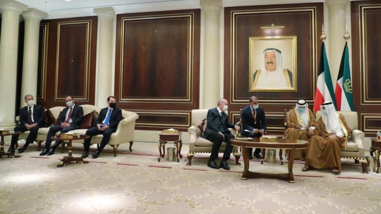 Hazine ve Maliye Bakanı Berat Albayraktan Kuveyt ve Katar ziyareti paylaşımı