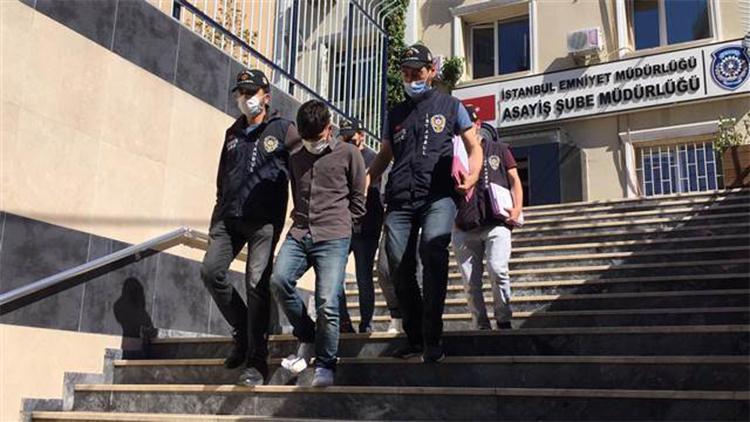 İstanbul’da evlerden hırsızlık yapan ikiz kardeşler kamerada