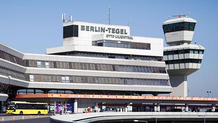 Tegel’den son uçuş Paris’e